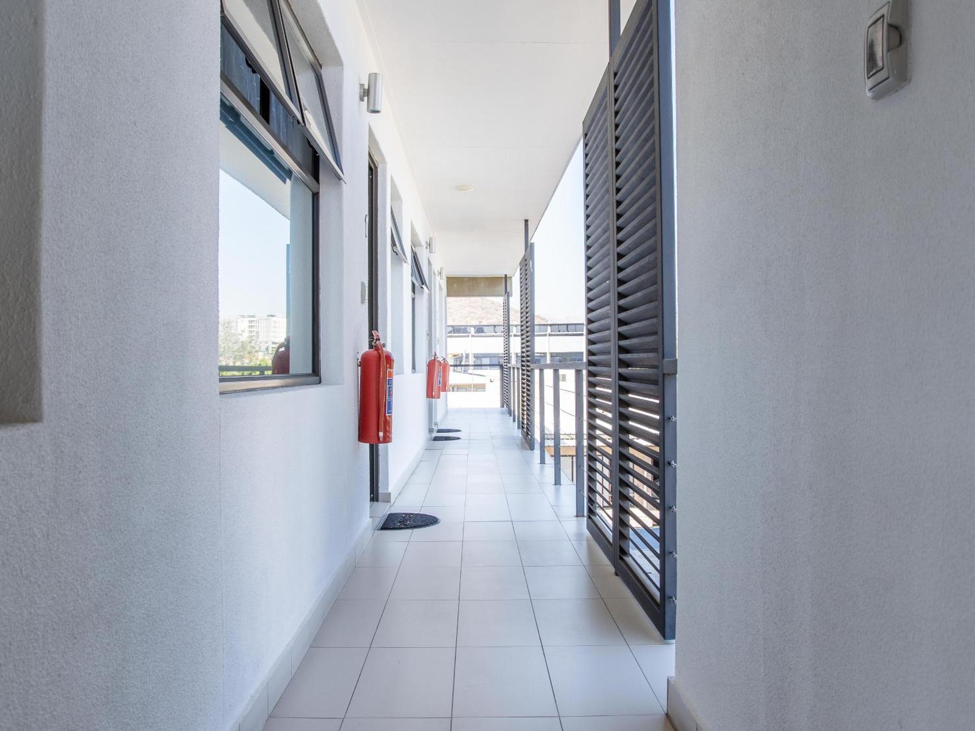 Rieks Van Der Walt Self-Catering Apartment Βίντχουκ Εξωτερικό φωτογραφία